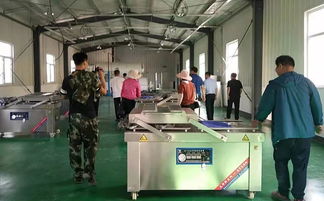 科技赋能，服务到田 县农业技术推广中心专家团队深入示范基地精准指导